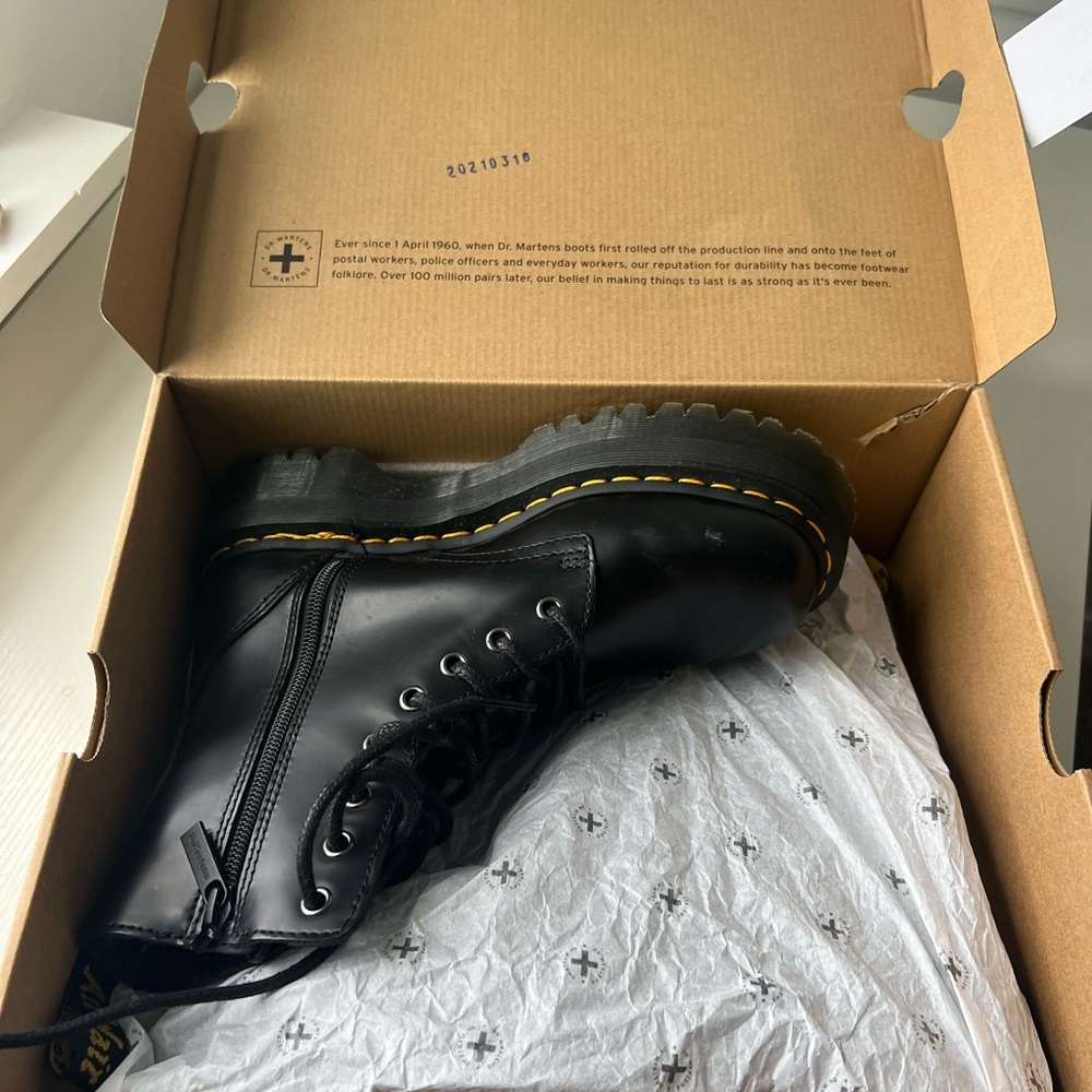 Women’s Dr Martens Boots “Docs” - image 4
